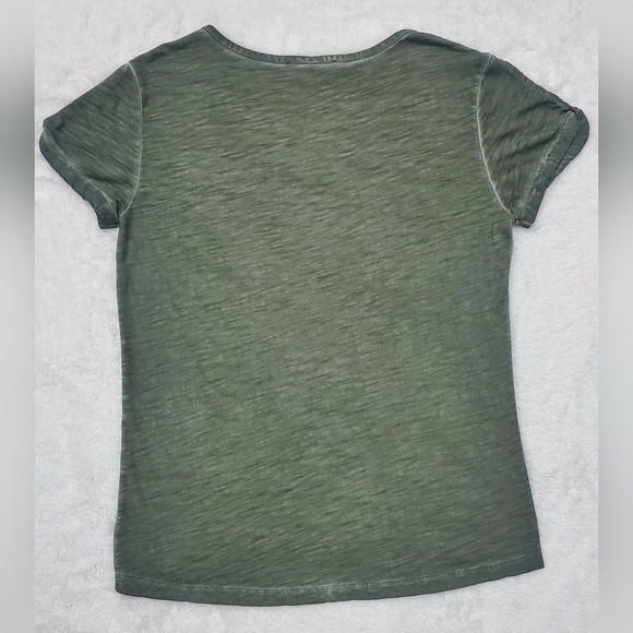 ♦️Sanctuary V-neck, twist sleeve cold Shoulder Tee♦️ - Picture 3 of 5